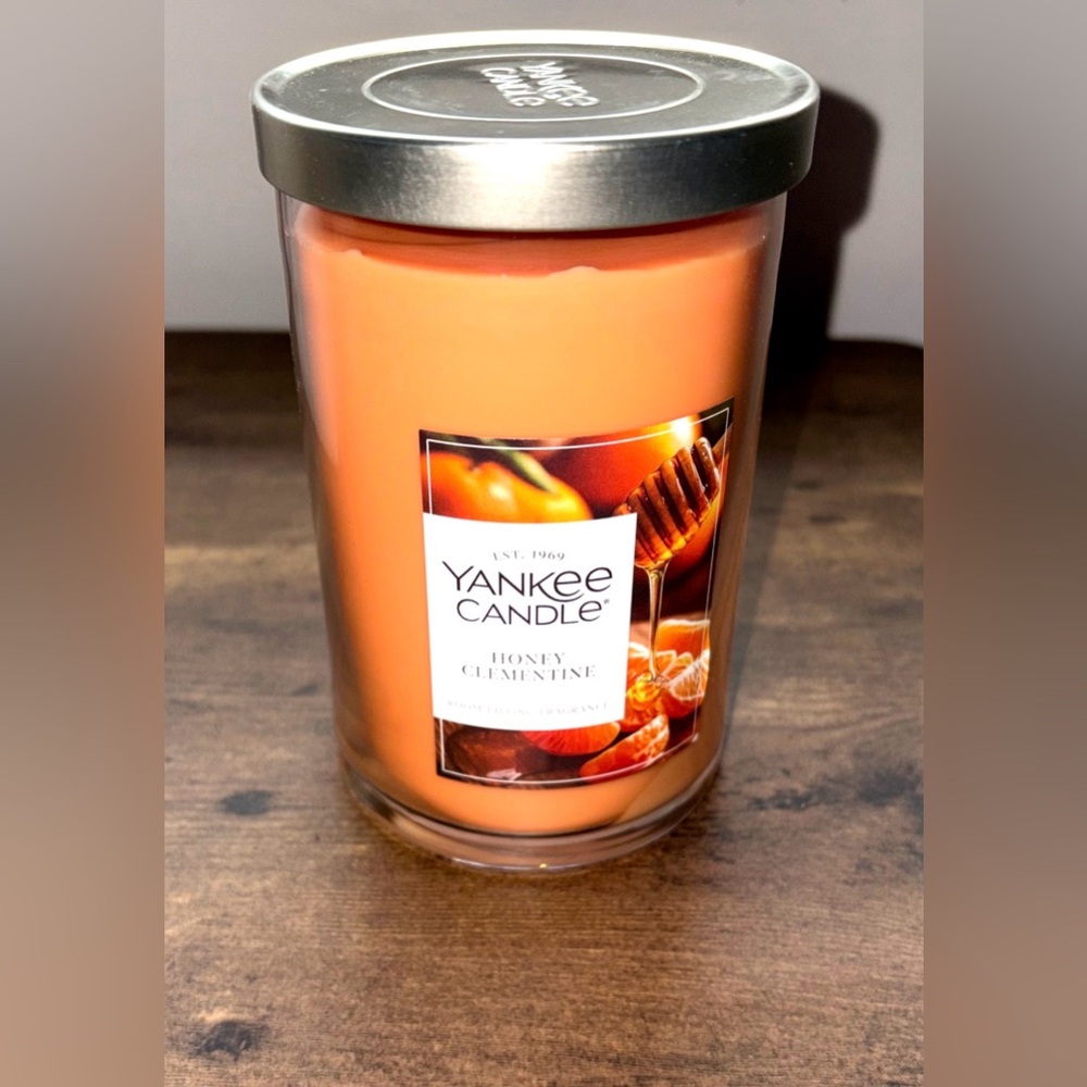 Yankee Candle Honey Clementine in Vibrant Orange